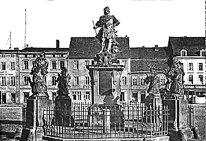 Köslin market place: monument Friedrich Wilhelm I