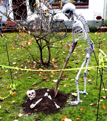 skeleton with spade