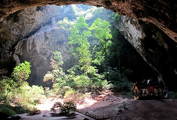 Sam Roi Yot, main cave and   Sala